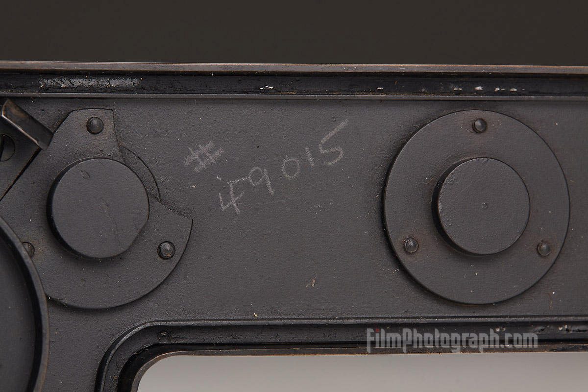 Leica 250GG Reporter 1941 baseplate