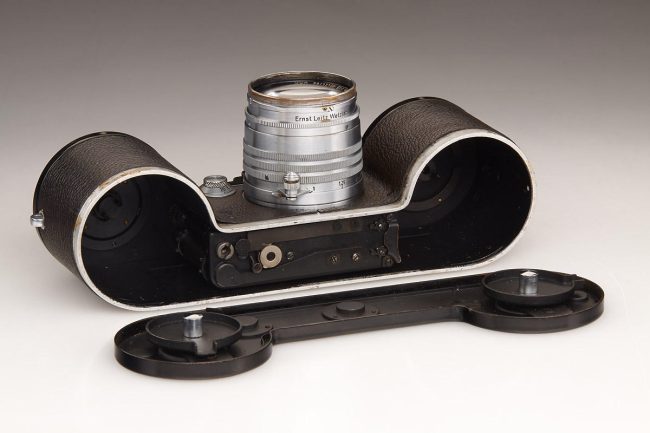 Leica 250GG Reporter camera 1941 bottom
