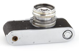 KMZ Fed Zorki rangefinder film camera, 1948 bottom
