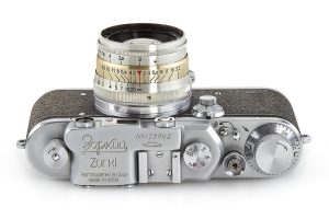 KMZ “Zorki-Zorki” 1951 bilingual Zorki Зоркий engraving top