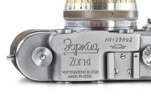 KMZ “Zorki-Zorki” 1951 bilingual Zorki Зоркий engraving rewinder