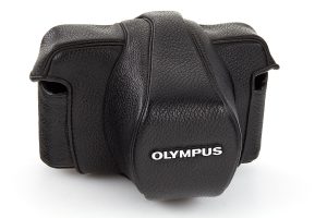 Olympus M1 black paint 1972 bag