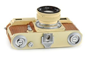 Carl Zeiss Jena Contax Jena Ivory 35mm film rangefinder camera 1947 bottom view