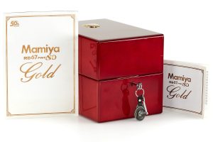 Mamiya RB67 Pro SD Gold Medium Format Film Camera 1990 box and certificates