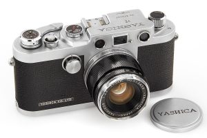 Yashica YE 35mm film rangefinder camera 1959