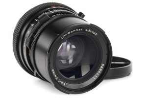 Carl Zeiss Hasselblad UV-Sonnar 4.3/105mm medium format lens 1967 with cap