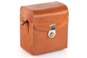 Hasselblad Supreme Wide Angle medium format roll film camera with Biogon 4.5/38mm 1954 leather case front