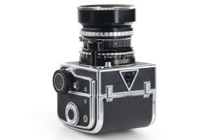 Hasselblad Supreme Wide Angle medium format roll film camera with Biogon 4.5/38mm 1954 profile