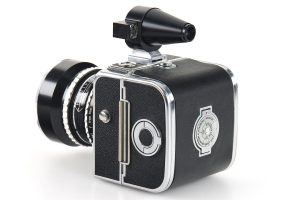Hasselblad Supreme Wide Angle medium format roll film camera with Biogon 4.5/38mm 1954 back profile