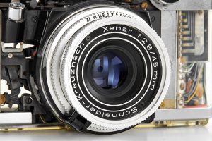 Kodak Instamatic Reflex “Cutaway”, 1968 lens detail