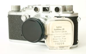 Leitz FEOOG dark infrared filter No. 3 slip-on type A36 with case