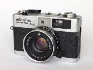 Minolta Hi-Matic 7sII 35mm film shutter-priority rangefinder camera