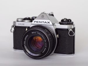 Pentax ME chrome with SMC Pentax-M 1.7/50